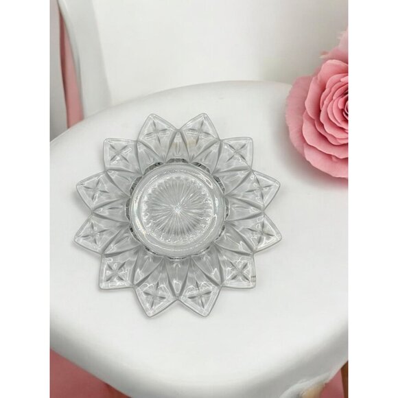 Vintage Clear Federal Glass Starburst 12-Point Star Flower Appetizer Bread Plate - Picture 3 of 7
